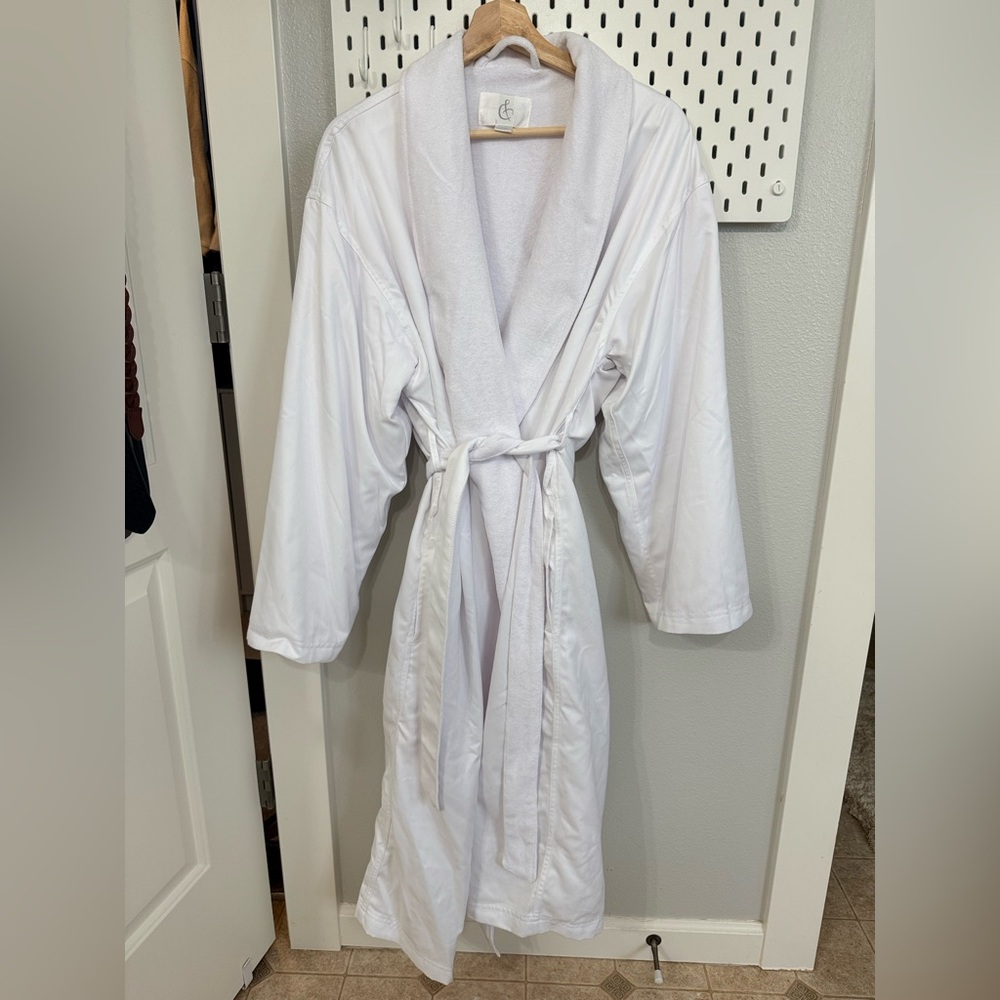 NWOT Chadsworth & Haig Spa Bathrobe with Belt White S/M